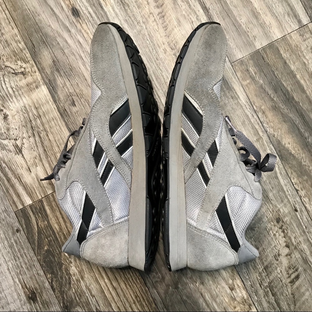 Reebok Classic Sneakers - 13 - Picture 5 of 8
